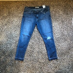 (Used) 711 Levi Mid Rise Slim Skinny Ankle Jeans